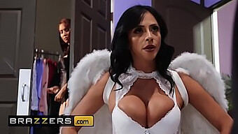 nóng bỏng và quyết liệt - Ariella Ferrera và Isis Love trong các phù thủy MILF Tập 1