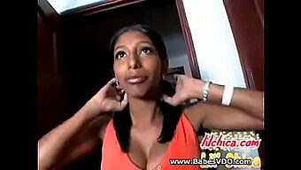 Chica Universitaria Negra Con Tetas Increíbles Es Follada Duro