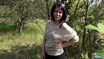 Amateur Teen'S First Public Breast Fondling In The Countryside