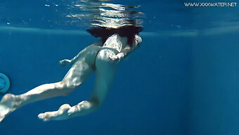 Sheril Blossom'S Captivating Performance With Naturally Large Breasts Underwater