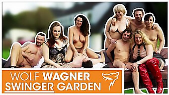 Wilde deutsche MILFs geben sich auf einer Party dem Swingen mit zufälligen Männern hin